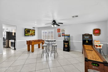 704 W La Pryor Ln, Gilbert, AZ 85233