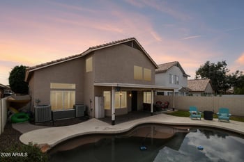 704 Windsor Dr, Gilbert, AZ 85296