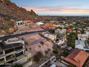 7040 23rd Pl #104, Phoenix, AZ 85020