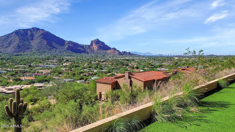 7040 Invergordon Rd, Paradise Valley, AZ 85253