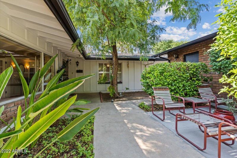 7040 N 6th Ave, Phoenix, AZ 85021