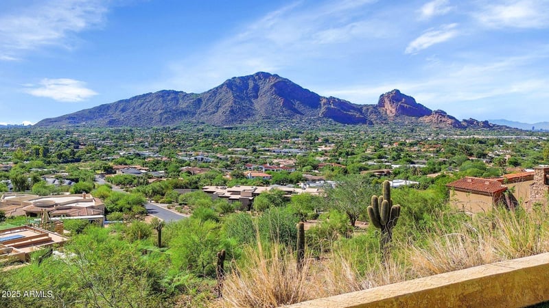 7040 Invergordon Rd, Paradise Valley, AZ 85253
