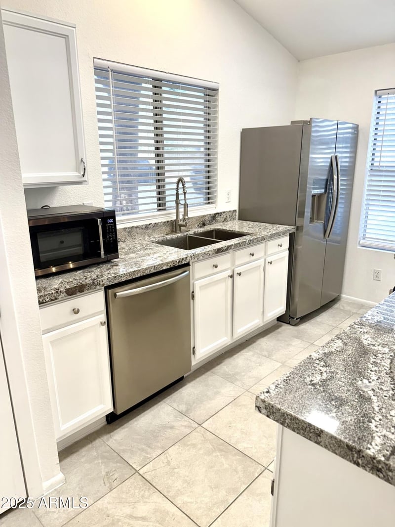 7040 Olive Ave #94, Peoria, AZ 85345