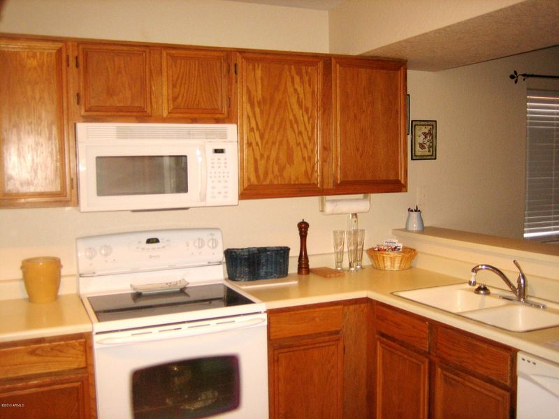 7040 W Olive Ave #89, Peoria, AZ 85345