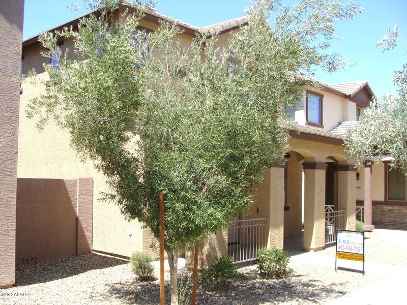 7041 S 7th Ln, Phoenix, AZ 85041