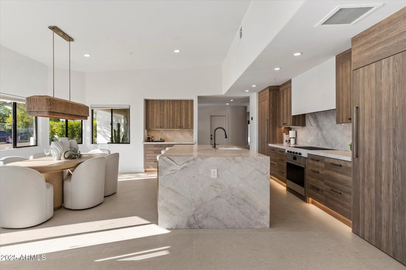 7042 Orange Blossom Ln, Paradise Valley, AZ 85253