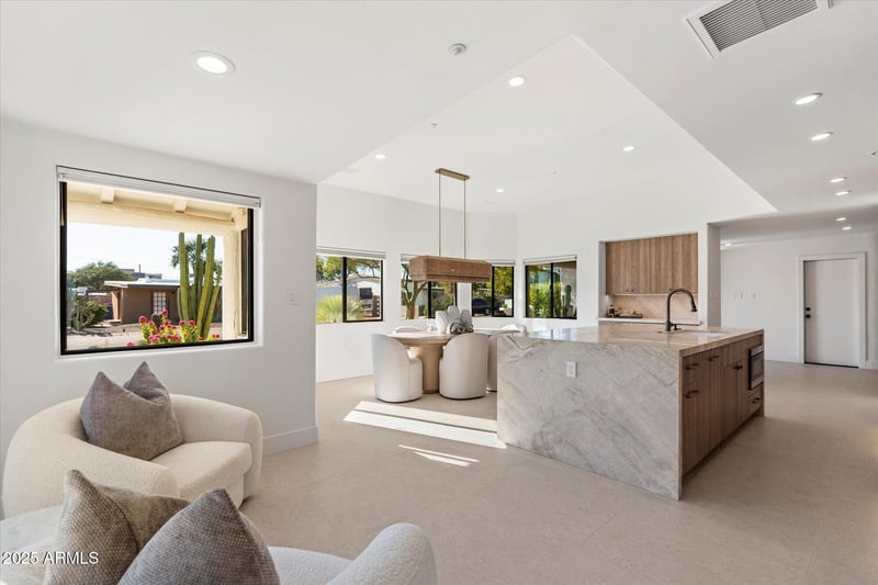 7042 Orange Blossom Ln, Paradise Valley, AZ 85253