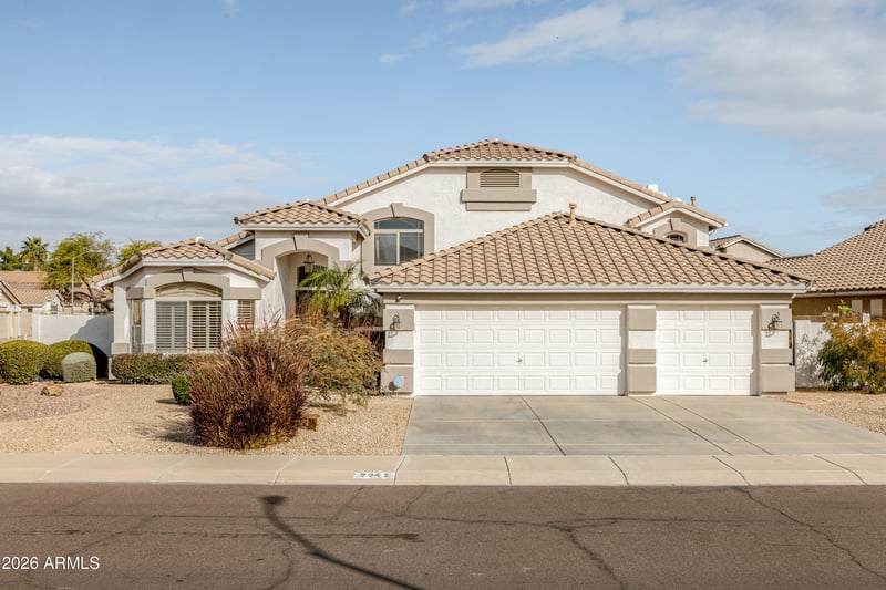7042 Morning Dove Dr, Glendale, AZ 85308