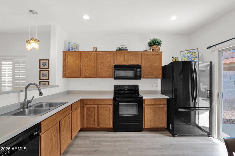 7043 Mcmahon Way, Peoria, AZ 85345