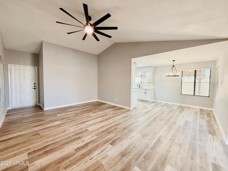 7044 Cameron Dr, Peoria, AZ 85345