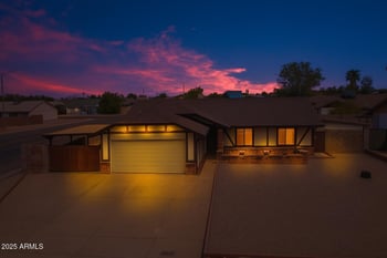 7044 Cameron Dr, Peoria, AZ 85345