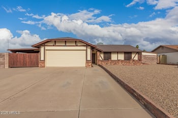 7044 Cameron Dr, Peoria, AZ 85345