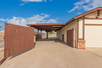 7044 Cameron Dr, Peoria, AZ 85345