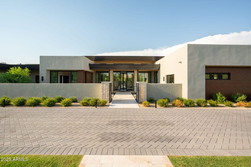 7044 Cheney Dr, Paradise Valley, AZ 85253