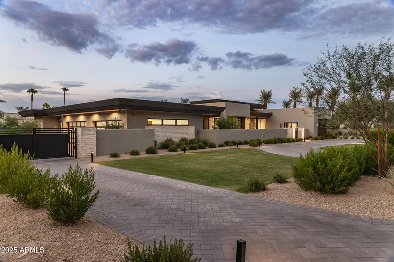 7044 Cheney Dr, Paradise Valley, AZ 85253