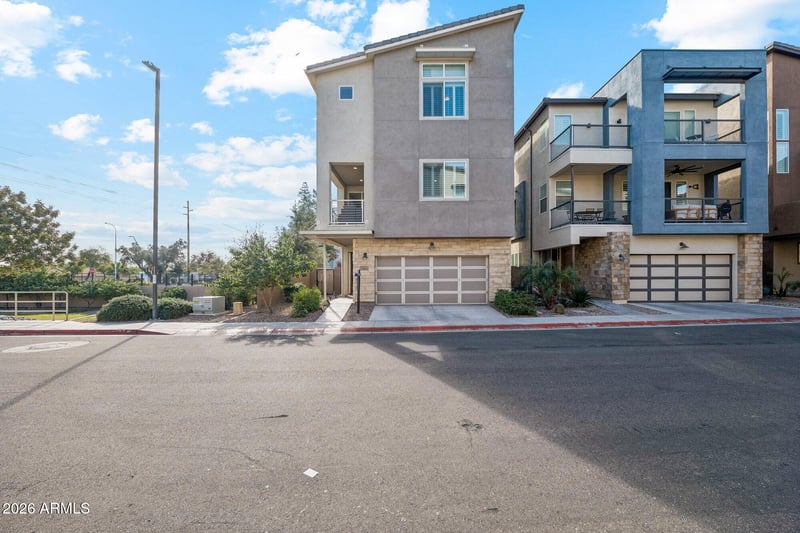 7045 Carter Dr, Chandler, AZ 85226