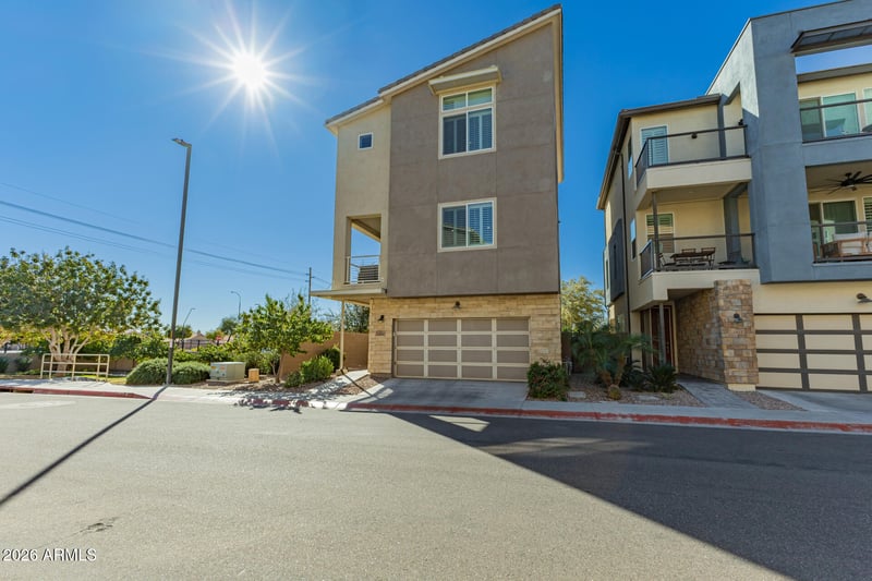 7045 W Carter Dr, Chandler, AZ 85226