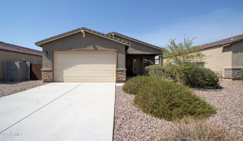 7046 Eagle Nest Way, San Tan Valley, AZ 85143