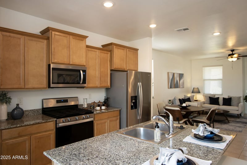 7046 Eagle Nest Way, San Tan Valley, AZ 85143