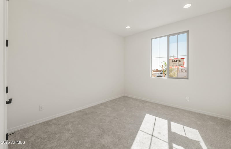 7046 Plum Rd, Peoria, AZ 85383