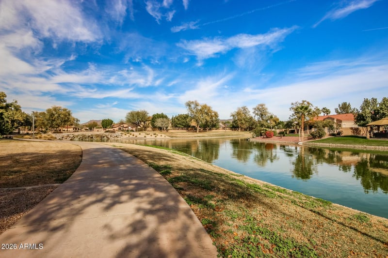 7046 W Rose Garden Ln, Glendale, AZ 85308