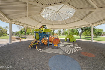 7046 Rose Garden Ln, Glendale, AZ 85308