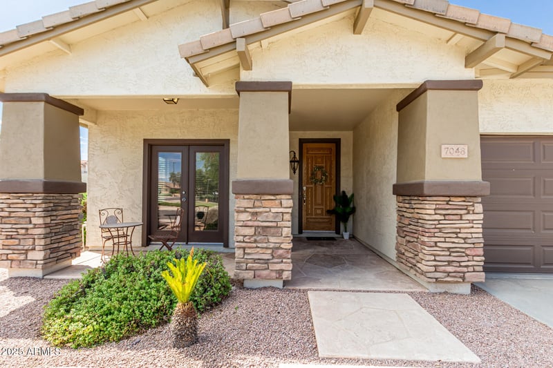 7048 View Ln, Gilbert, AZ 85298