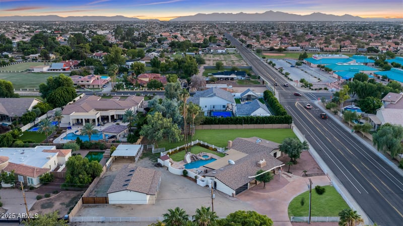 7049 Surrey Ave, Peoria, AZ 85381