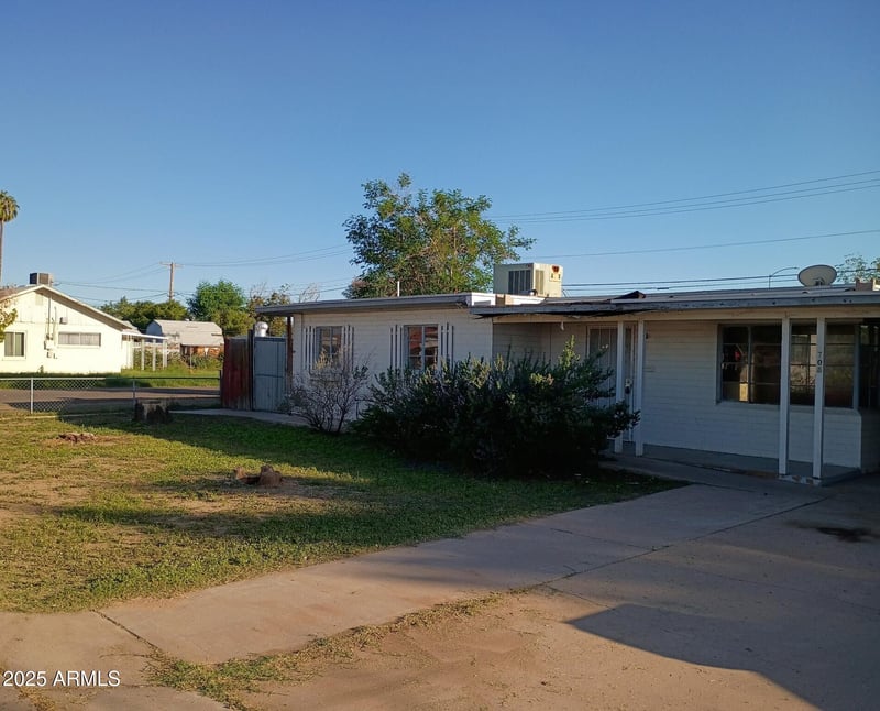 705 2nd Pl, Mesa, AZ 85201