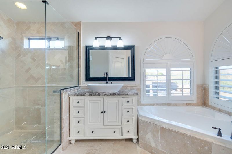 705 N 110th Pl, Mesa, AZ 85207