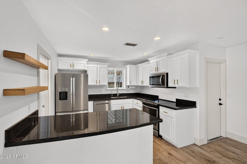 705 N Oracle Cir, Mesa, AZ 85203