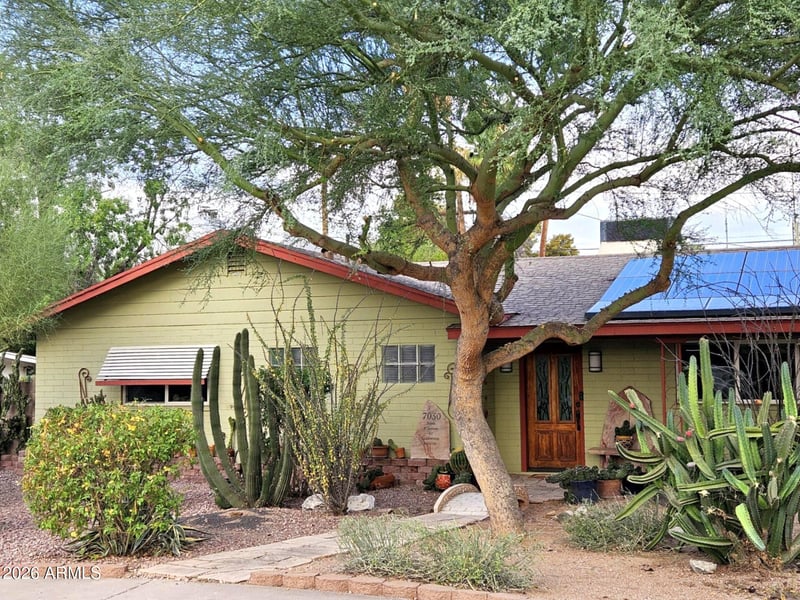 7050 N 8th Ave, Phoenix, AZ 85021
