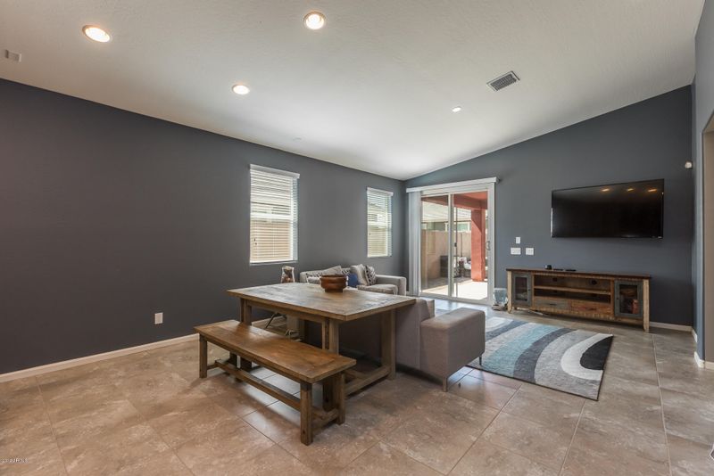 7052 E Osage Ave, Mesa, AZ 85212