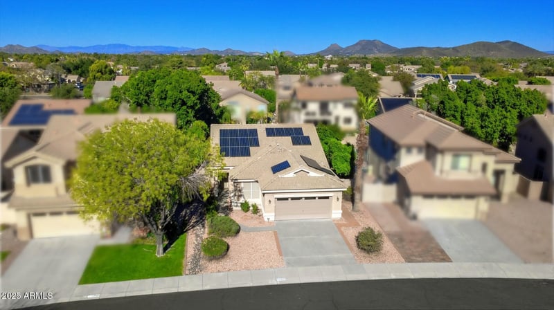 7054 Pontiac Dr, Glendale, AZ 85308