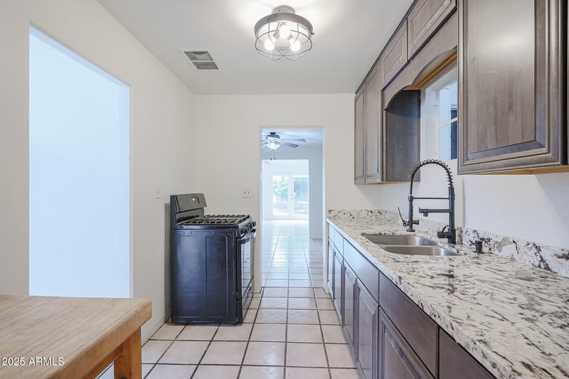 7055 24th Ave, Phoenix, AZ 85021