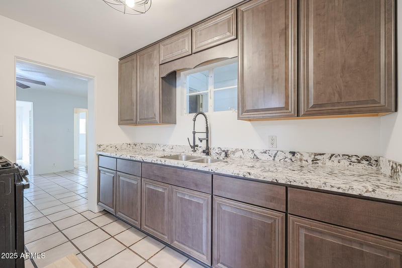 7055 24th Ave, Phoenix, AZ 85021