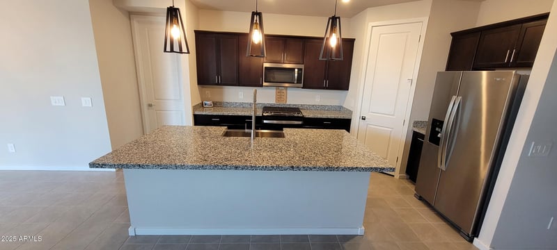 7056 Desert Dr, Laveen, AZ 85339