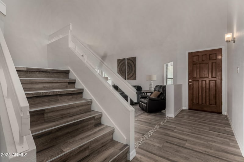 7056 Morrow Dr, Glendale, AZ 85308