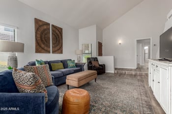 7056 Morrow Dr, Glendale, AZ 85308