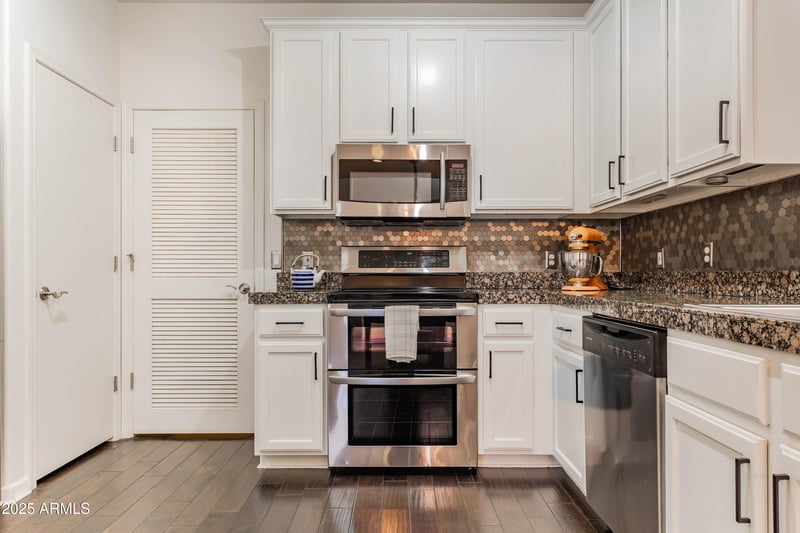 706 Washington St #124, Phoenix, AZ 85034