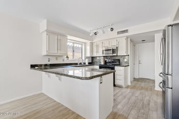 706 El Dorado Dr, Gilbert, AZ 85233