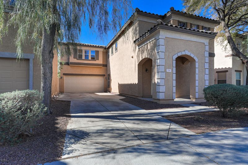 706 N 112th Dr, Avondale, AZ 85323