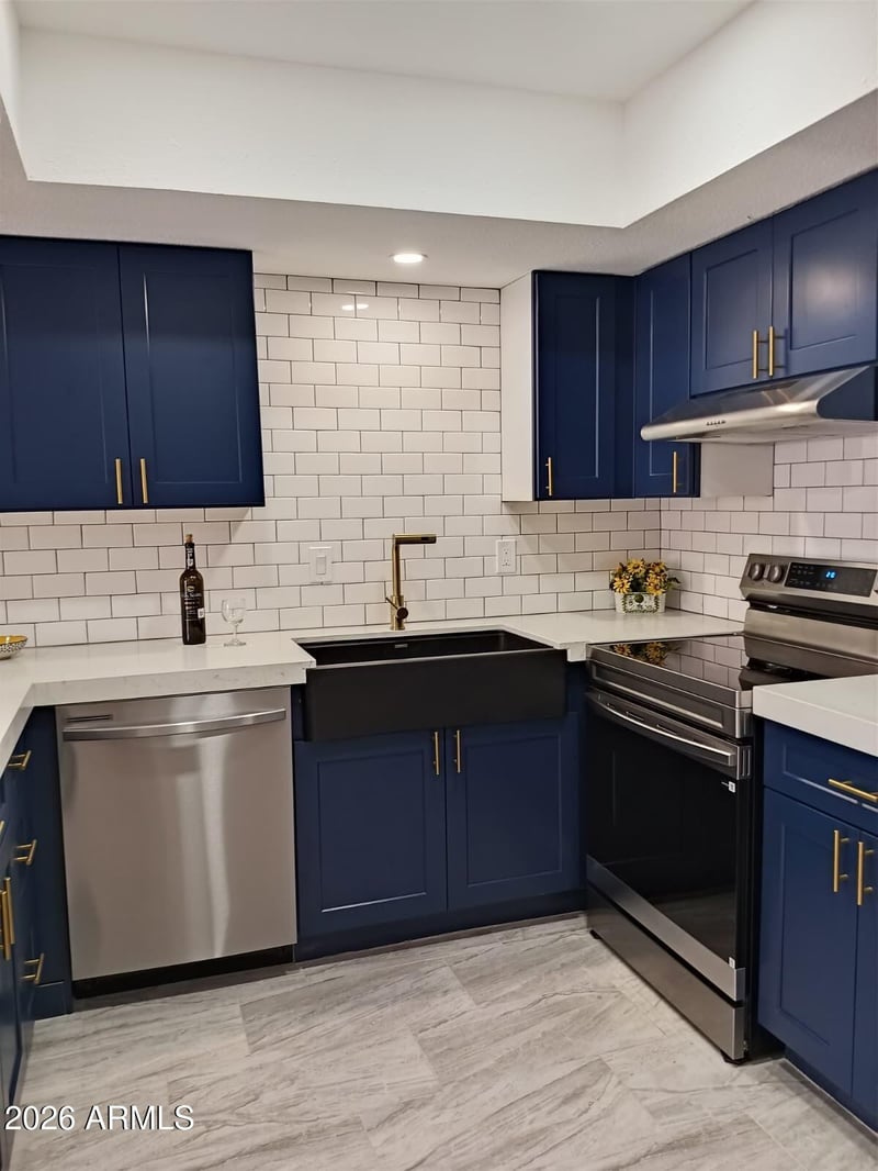 706 N 4th St #2, Avondale, AZ 85323