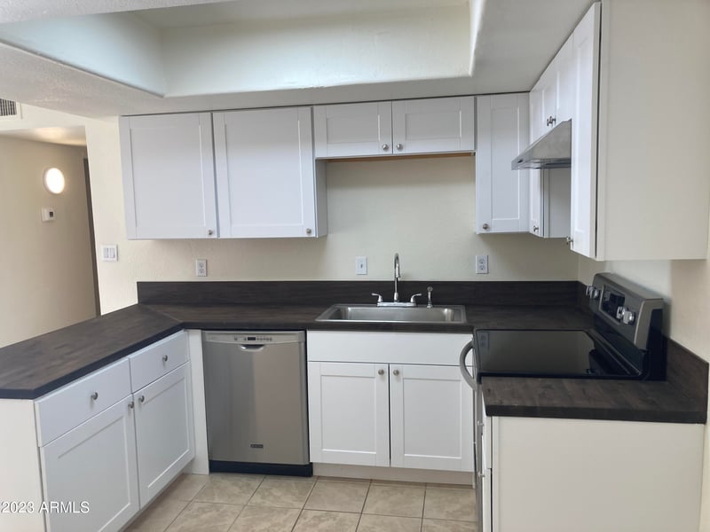 706 N 4th St #4, Avondale, AZ 85323