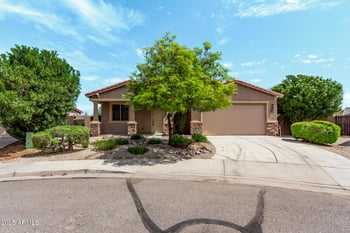 706 Navajo Trl, San Tan Valley, AZ 85143