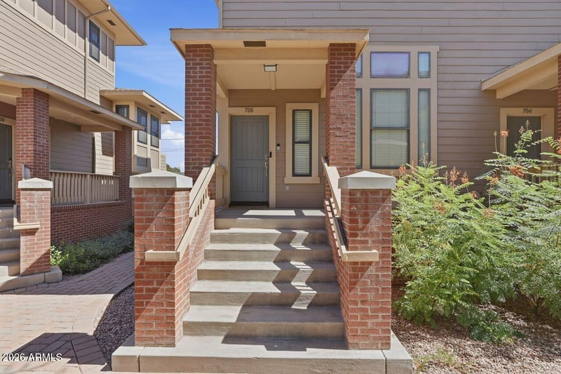706 Beck Ave, Tempe, AZ 85281