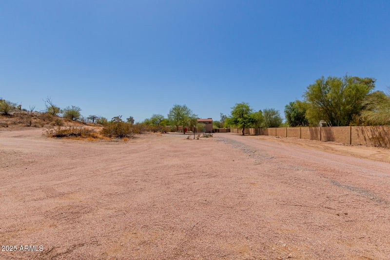 706 Signal Butte Rd, Mesa, AZ 85207