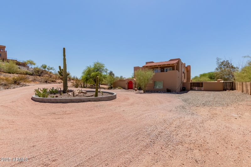 706 Signal Butte Rd, Mesa, AZ 85207