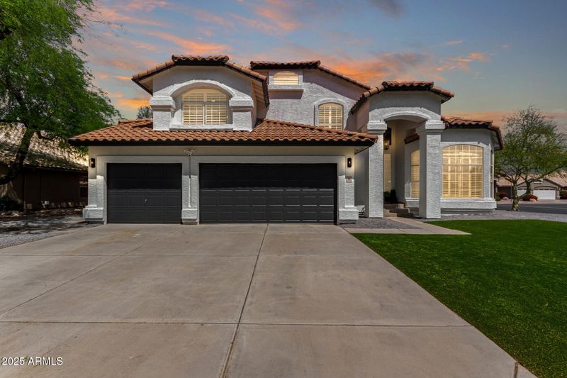 706 W Nido Cir, Mesa, AZ 85210