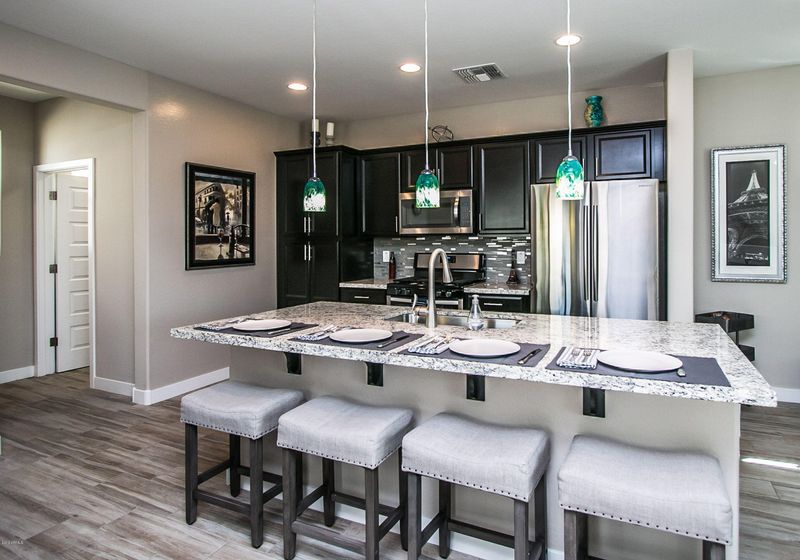 7064 W Stardust Dr, Chandler, AZ 85226